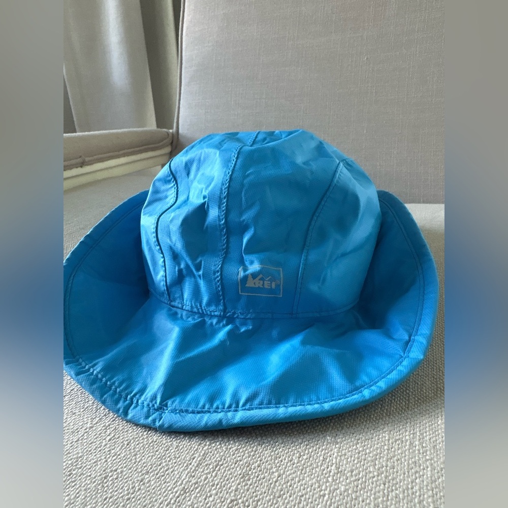 REI Toddler Bright Blue Adventure Hat